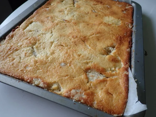 Gâteau Crumble Aux Fruits Doux Frais Fait Maison Sur Plateau — Photo