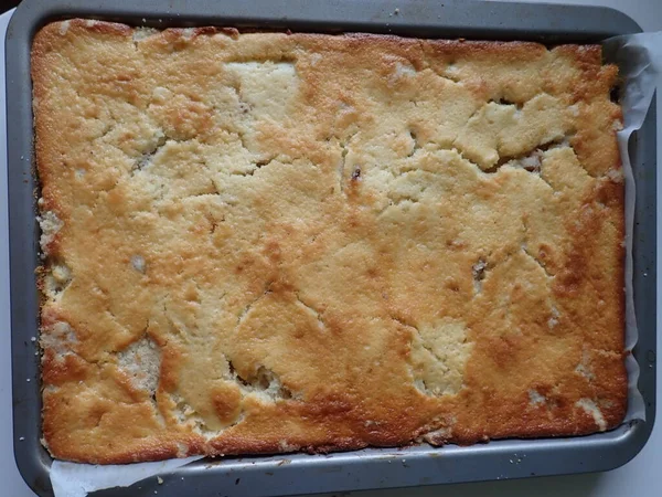 Gâteau Crumble Aux Fruits Doux Frais Fait Maison Sur Plateau — Photo