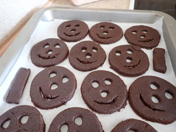 Emoticon Smiley Biscotti Cioccolato Appena Sfornati Con Amore — Foto Stock