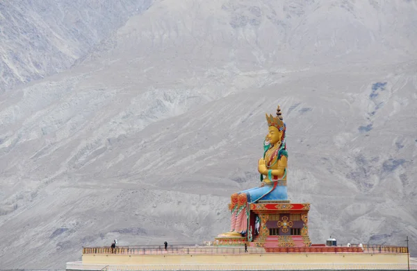 Vista superior da estátua de Buda Big Maitreya — Fotografia de Stock