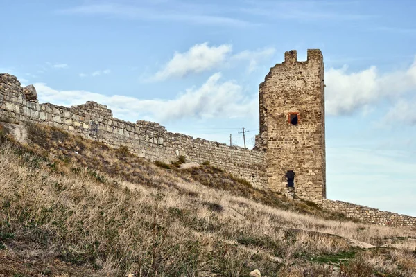 Les ruines de la forteresse génoise . Images De Stock Libres De Droits