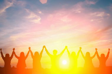 Mutlu iş takım yüksek yapma silüeti gün batımı sk eller