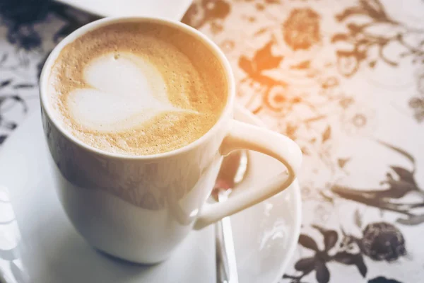 Een kopje koffie in Cafe — Stockfoto