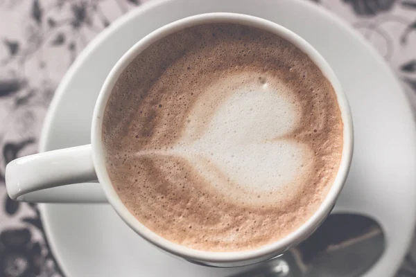 Uma xícara de café em estilo vintage coffee shop — Fotografia de Stock