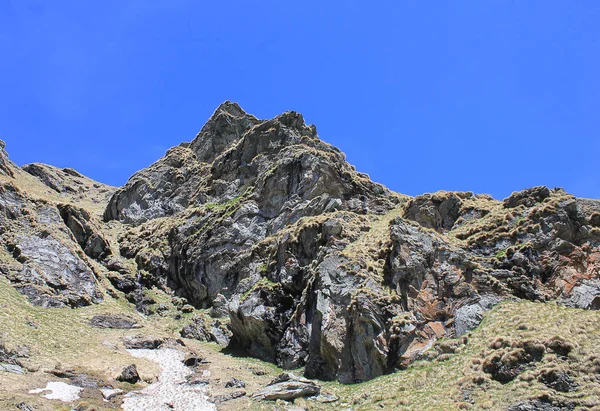 Paisagem com rochas na montanha — Fotografia de Stock