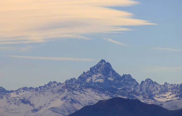 Ένα Πανόραμα Του Βουνού Monviso Χειμώνα — Φωτογραφία Αρχείου