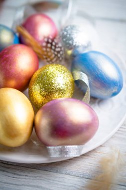 Mutlu Paskalyalar! Paskalya yumurtaları. Paskalya arka plan. Renkli Paskalya yumurtaları