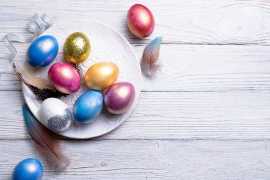 Mutlu Paskalyalar! Paskalya yumurtaları. Paskalya arka plan. Renkli Paskalya yumurtaları