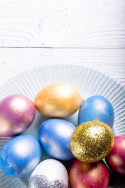 Mutlu Paskalyalar! Paskalya yumurtaları. Paskalya arka plan. Renkli Paskalya yumurtaları