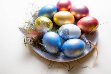 Mutlu Paskalyalar! Paskalya yumurtaları. Paskalya arka plan. Renkli Paskalya yumurtaları