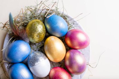 Mutlu Paskalyalar! Paskalya yumurtaları. Paskalya arka plan. Renkli Paskalya yumurtaları