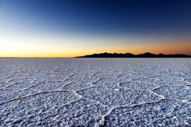 Salar de Uyuni Bolivya, Güney Amerika güneş doğarken