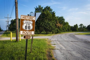 Historic Route 66 yol işaret Kansas eyaleti, ABD orijinal yolda bir streç içinde