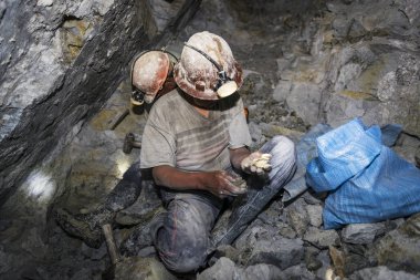 İki madenciler için gümüş Gümüş: Potosi, Bolivia Cerro Rico'da benimkilerden arıyorsunuz.