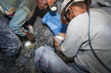 İki madenciler için gümüş Gümüş: Potosi, Bolivia Cerro Rico'da benimkilerden arıyorsunuz.