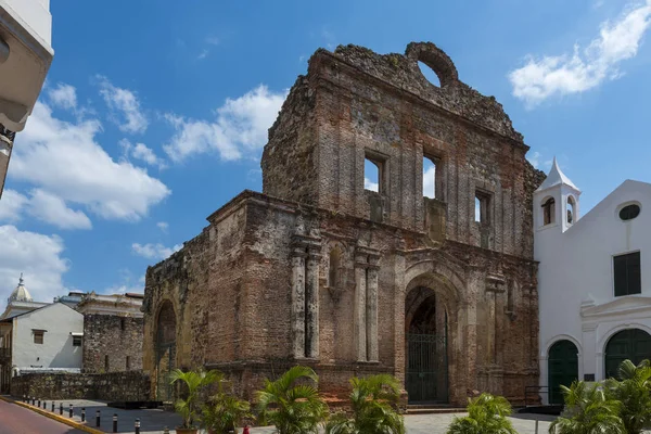 El Convento de Santo Domingo en Casco Viejo, Ciudad de Panamá — Foto de Stock