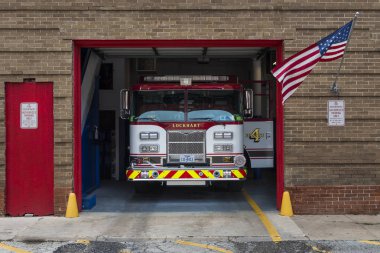 İtfaiye arabası onun garajında Lockhart, Texas City Lockhart İtfaiye departmanı