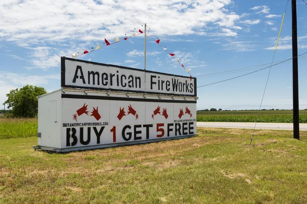 Texas Usa June 2014 American Fireworks Add Country Road Rural — Stock Photo, Image
