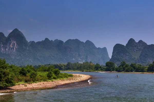 Yangshuo Chine 1Er Août 2010 Petit Radeau Dans Rivière Avec — Photo