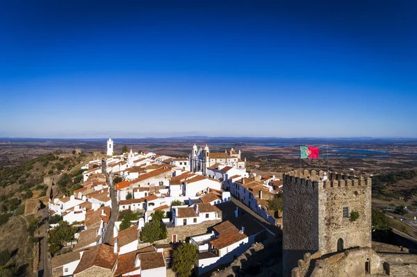 Vista Aérea Del Pueblo Histórico Monsaraz Alentejo Con Embalse Presa — Foto de Stock