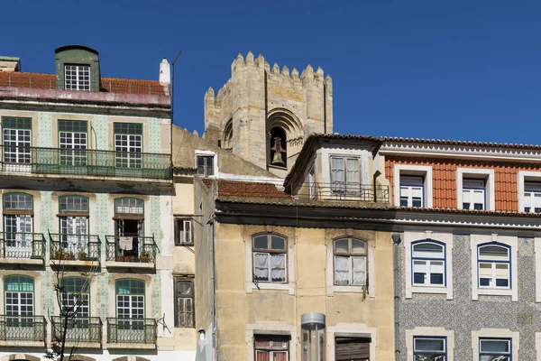 Détail Façade Des Bâtiments Traditionnels Avec Clocher Cathédrale Lisbonne Arrière — Photo