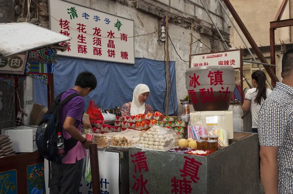 Xian Kína Augusztus 2012 Egy Élelmiszer Stall Egy Utcában Muszlim — Stock Fotó