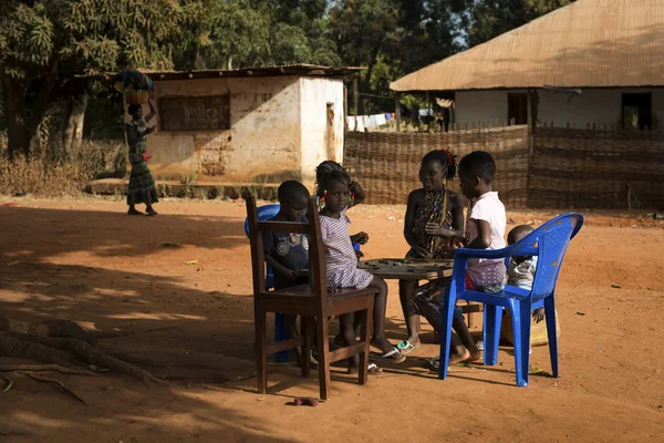 Nhacra Republiek Guinee Bissau Januari 2018 Groep Kinderen Spelen Een — Stockfoto