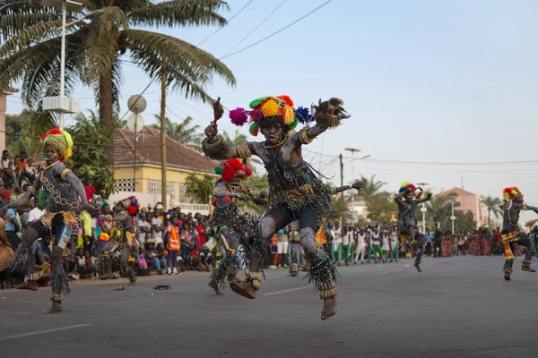 Bissau Republika Guinea Bissau Února 2018 Skupina Mladých Mužů Kteří — Stock fotografie