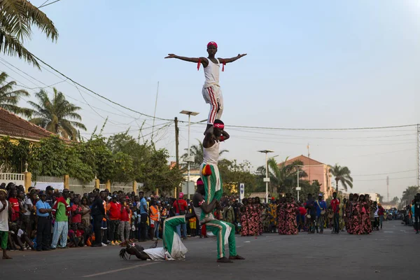 Bissau Republika Guinea Bissau Února 2018 Skupina Mladých Mužů Kteří — Stock fotografie