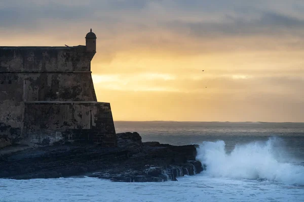 Détail Fort Sao Juliao Barra Avec Les Vagues Brisant Carcavelos — Photo