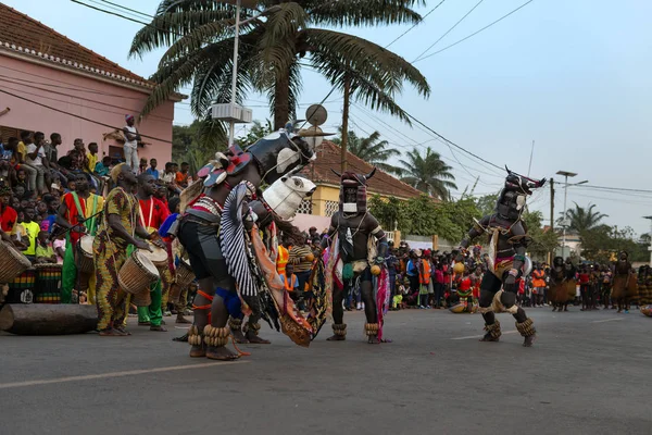 Bissau República Guinea Bissau Febrero 2018 Grupo Hombres Con Máscaras — Foto de Stock