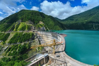 Dağlarda Hidroelektrik Santrali