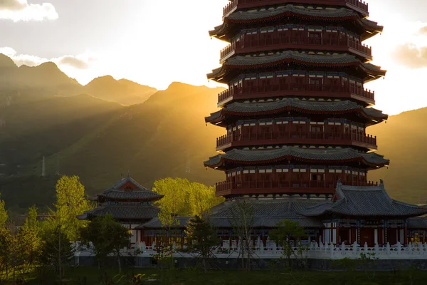 Architettura Tradizionale Cinese Alta Pagoda Montagna — Foto Stock