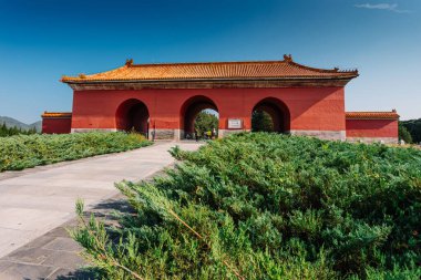 Çin İmparatoru 'nun mezarlarının girişi..