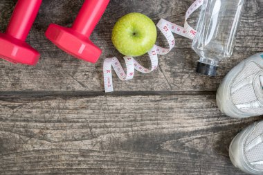 Fitness Ekipmanları sağlıklı gıda ile 