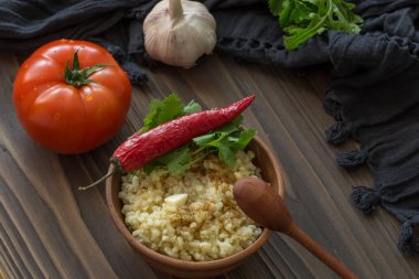 Bulgur bir seramik kase