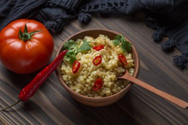 Bulgur bir seramik kase