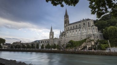 Lourdes Sanctuary sayısı