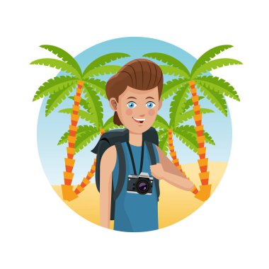 adam fotoğraf kamera sırt çantası hurma kum plaj