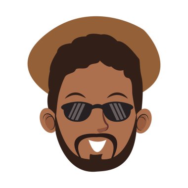 Güneş gözlüklü ve şapkalı afro adam.