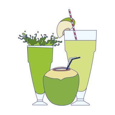 Yeşil meyve suyu bardakları ve hindistan cevizi içeceği