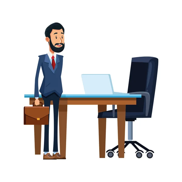 Cartoon businessman standing next to office desk with laptop computer — 스톡 벡터