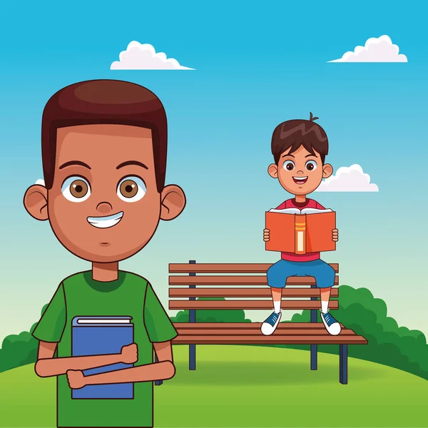 Kreslený šťastný chlapec drží knihu a chlapec čte knihu sedí na lavičce — Stockový vektor