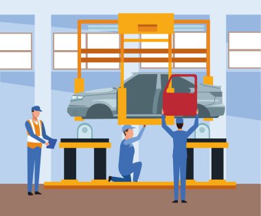 Araba tamir atölyesi manzarası. Tamirciler araba gövdesi üzerinde çalışıyor.