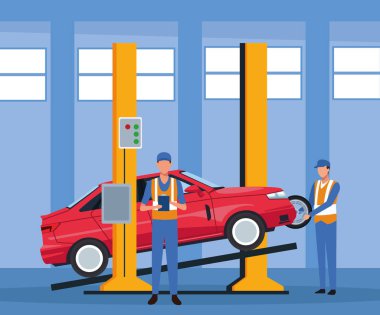 Araba tamirhanesi sahnesi kaldırıldı ve tamirci ayakta duruyor.