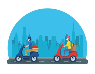 Yüz maskesi takan motosikletli çift market ve elma taşıyor.