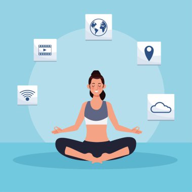 Karantina için internetten yoga yapan kadın.