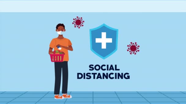 Kampanye jarak sosial dengan pria mengangkat keranjang supermarket — Stok Video