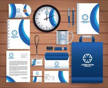 Sabit şablonları tahta arkaplanda ayarla