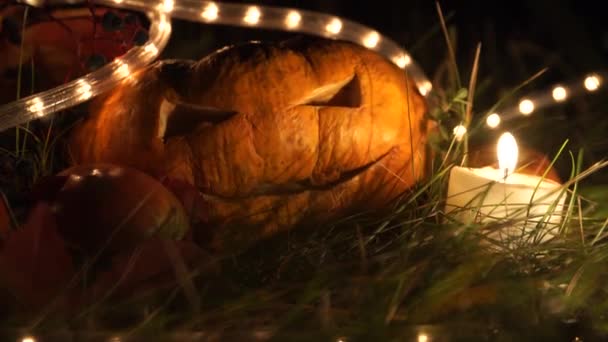 Zucca Intagliato Halloween Circondato Luci Candele Sfondo Nero — Video Stock